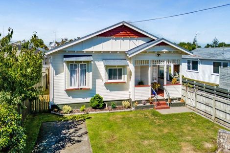 Photo of property in 10 Morrissey Street, Hawera, 4610