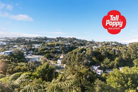 Photo of property in 32a Cheltenham Terrace, Newlands, Wellington, 6037