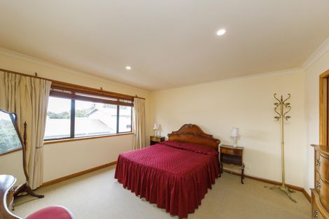 Photo of property in 44 Ruamahanga Crescent, Terrace End, Palmerston North, 4410