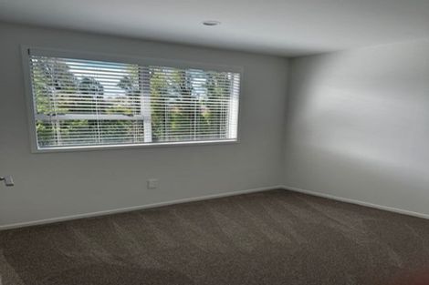 Photo of property in 115 Kemp Road, Massey, Auckland, 0614