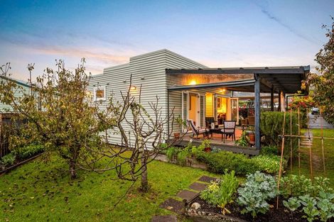 Photo of property in 1b Nicolas Avenue, Glen Eden, Auckland, 0602