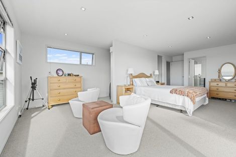 Photo of property in 12 Rangitoto Terrace, Milford, Auckland, 0620