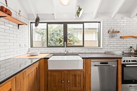Photo of property in 69 Lipscombe Crescent, Havelock North, 4130