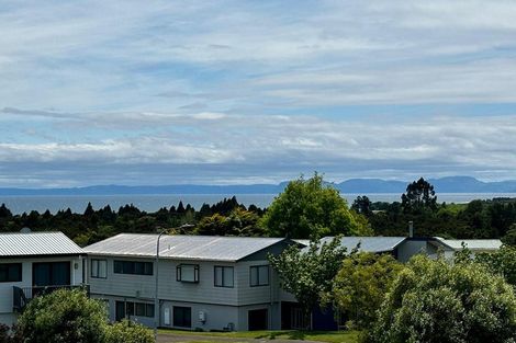 Photo of property in 10 Rowena Crescent, Motuoapa, Turangi, 3382
