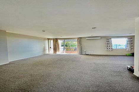 Photo of property in 14/6 Islington Avenue, New Lynn, Auckland, 0600