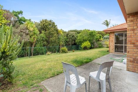 Photo of property in 42 Peninsula Road, Mangere, Auckland, 2022