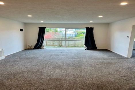 Photo of property in 2/159a Newlands Road, Newlands, Wellington, 6037