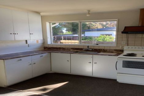 Photo of property in 72 Waratah Street, Avondale, Christchurch, 8061