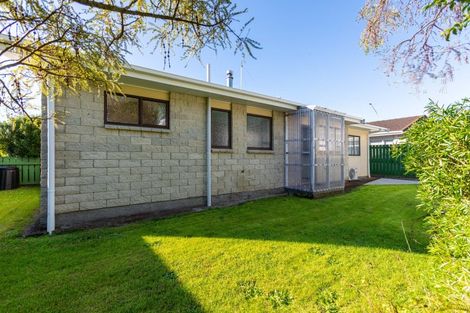 Photo of property in 28b Pollen Street, Woodville, 4920