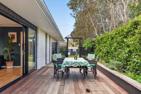 Photo of property in 86 New York Street, Martinborough, 5711