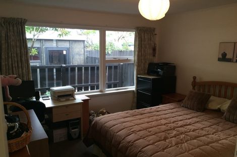 Photo of property in 2/84 Holly Road, St Albans, Christchurch, 8014