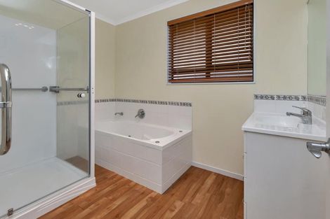 Photo of property in 7 Kihi Place, Ruakaka, 0116