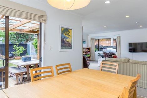 Photo of property in 11 Javelin Place, West Harbour, Auckland, 0618