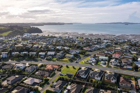 Photo of property in 11 Hewson Drive, Snells Beach, 0920