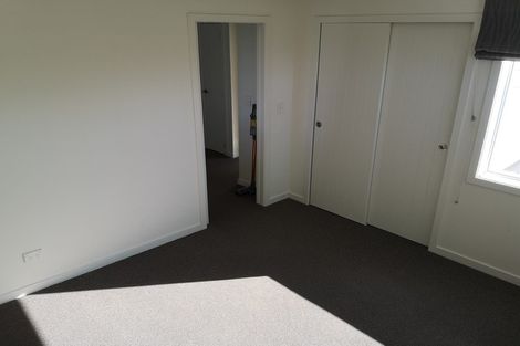 Photo of property in 11b Pinkerton Grove, Newlands, Wellington, 6037