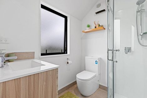 Photo of property in 1/4 Gilberthorpes Road, Islington, Christchurch, 8042