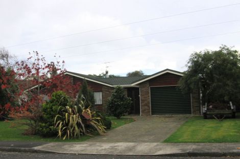 Photo of property in 3 Hurworth Grove, Waikanae, 5036
