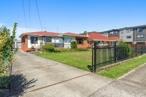 Photo of property in 16 Charles Street, Papatoetoe, Auckland, 2025