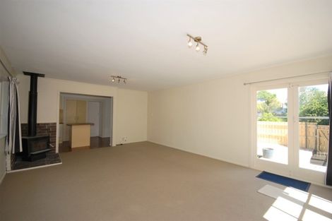 Photo of property in 1 Renata Crescent, Te Atatu Peninsula, Auckland, 0610