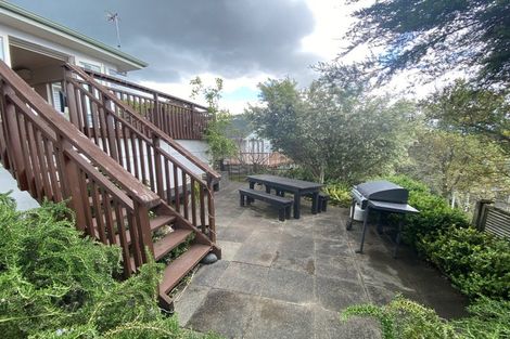 Photo of property in 35 Seaview Road, Glenfield, Auckland, 0629