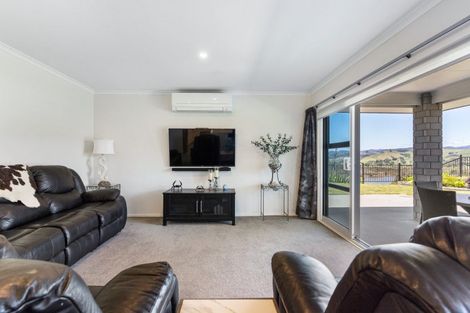 Photo of property in 17 Manatu Close, Whangamata, 3691