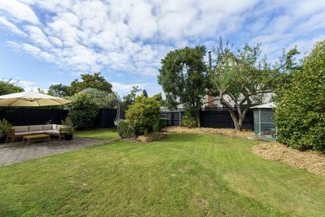 Photo of property in 11 Verran Place, Fendalton, Christchurch, 8052