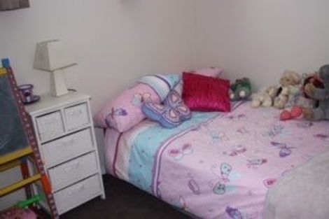 Photo of property in 1/46 Gulf View Road, Murrays Bay, Auckland, 0630