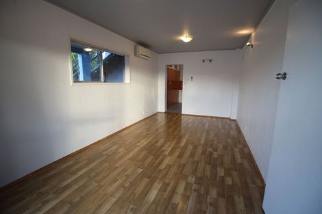 Photo of property in 1 Lowtherhurst Road, Massey, Auckland, 0614