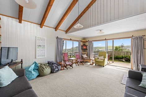 Photo of property in 28 Kelly Street, Baylys Beach, Dargaville, 0377