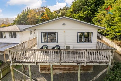 Photo of property in 30 Plateau Road, Te Marua, Upper Hutt, 5018
