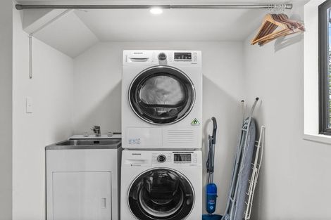 Photo of property in 1/33a Hackthorne Road, Cashmere, Christchurch, 8022