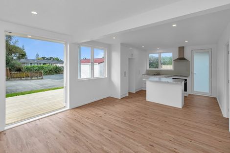 Photo of property in 11 Taotahi Walk, Ruakaka, 0116