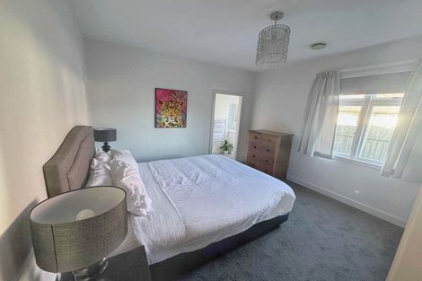 Photo of property in 290 Lake Terrace Road, Shirley, Christchurch, 8061