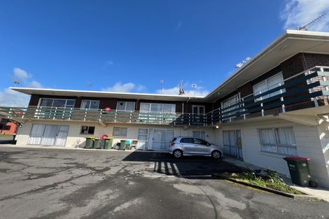 Photo of property in 4u5 May Street, Hamilton East, Hamilton, 3216