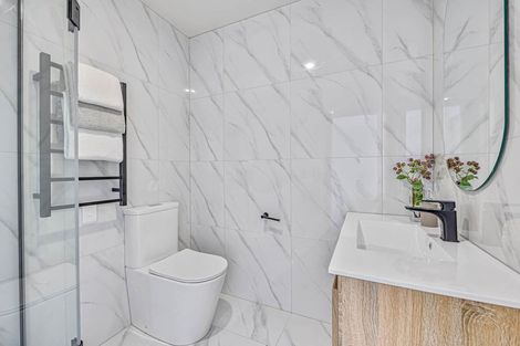 Photo of property in 27 Carole Crescent, Pakuranga, Auckland, 2010