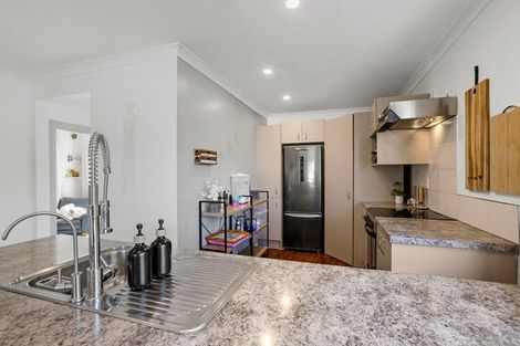 Photo of property in 10 Parris Street, Moturoa, New Plymouth, 4310
