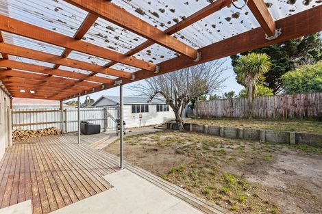 Photo of property in 303 Wainoni Road, Avondale, Christchurch, 8061
