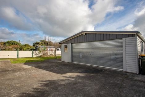 Photo of property in 8 Kanawa Street, Waikanae, 5036