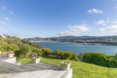 Photo of property in 133 Akaroa Drive, Maupuia, Wellington, 6022