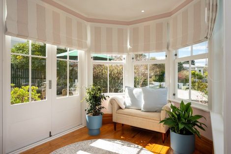 Photo of property in 14 Cameron Road, Bluff Hill, Napier, 4110