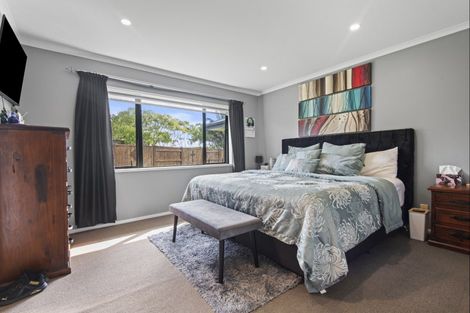 Photo of property in 9 Walnut Grove, Kelvin Grove, Palmerston North, 4414