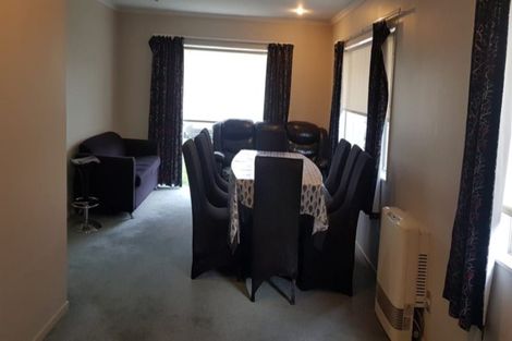 Photo of property in 10 Bridgefield Crescent, Flat Bush, Auckland, 2016