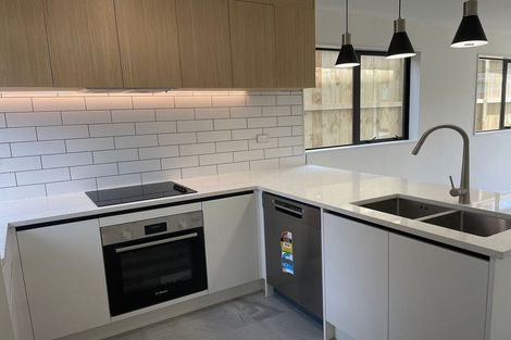 Photo of property in 3/31 Reid Road, New Lynn, Auckland, 0600