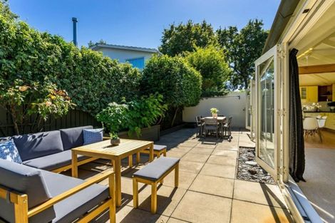 Photo of property in 8 Guinness Crescent, Ilam, Christchurch, 8041