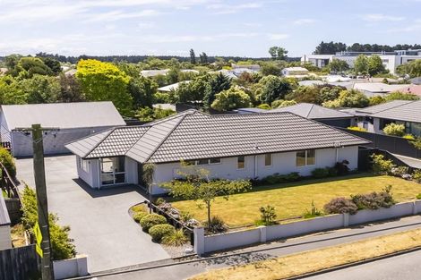 Photo of property in 215 Mairehau Road, Burwood, Christchurch, 8083