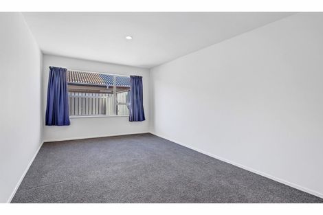 Photo of property in 2/8 Lonsdale Street, New Brighton, Christchurch, 8083