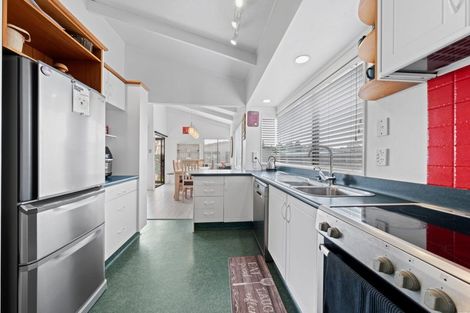 Photo of property in 9 Rahiri Street, Waitara, 4320
