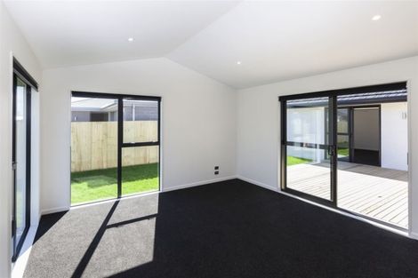 Photo of property in 5 Ciaran Close, Broomfield, Christchurch, 8042