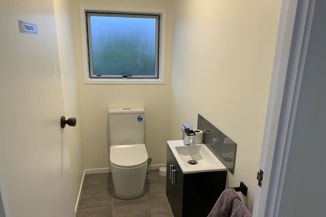 Photo of property in 20 Edgewater Grove, Orewa, 0931