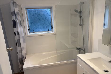 Photo of property in 8 Awaruku Road, Torbay, Auckland, 0630